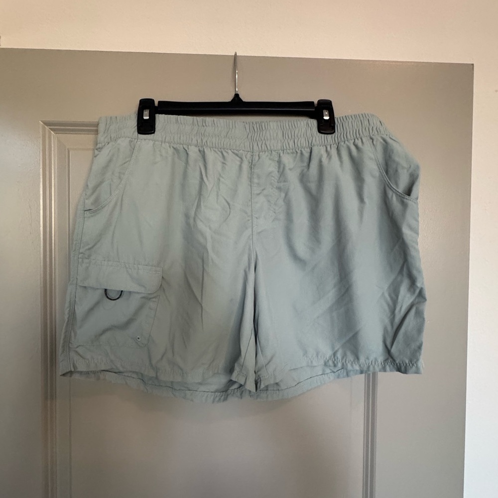 Columbia Hiking/ Camp Shorts